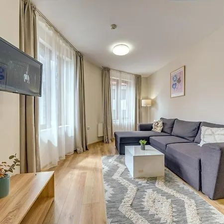 Lovely 1bd At The Castle Complex * Tjepelare